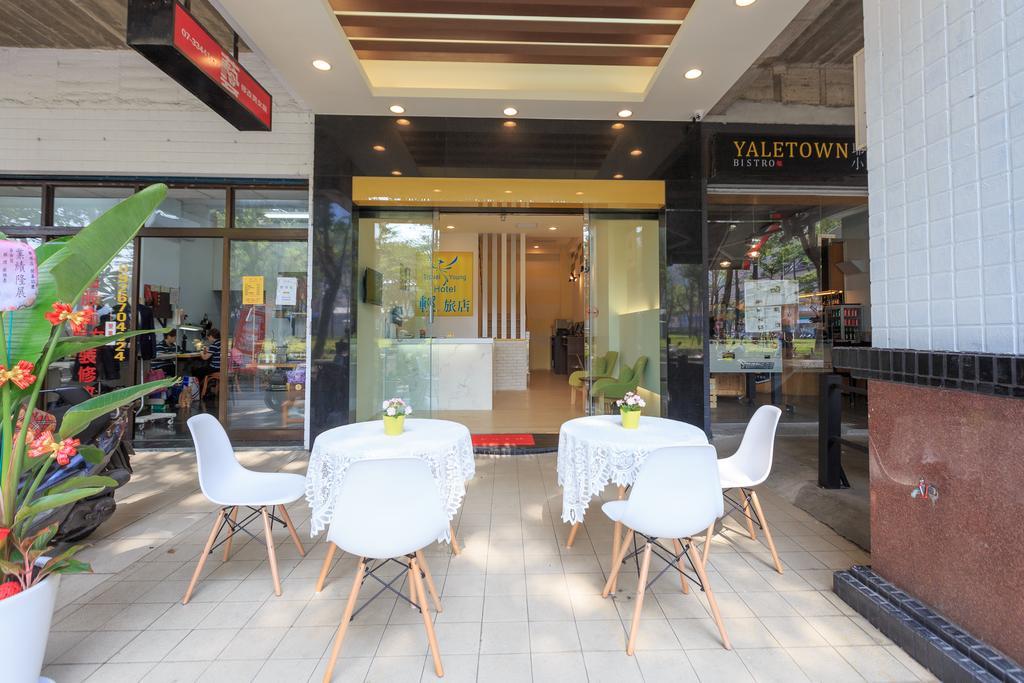 Travelyoung Hotel Гаосюн Экстерьер фото
