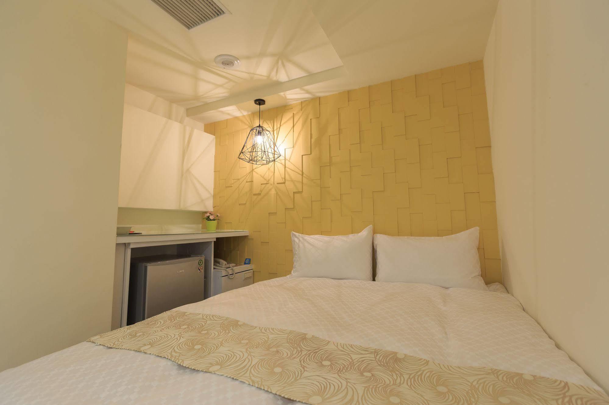 Travelyoung Hotel Гаосюн Экстерьер фото